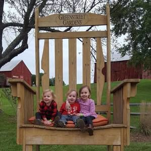 Meet your Posher, Ashley